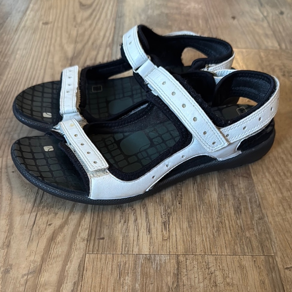 Ecco Yucatan Sandals White Leather Size 6.5, EU37